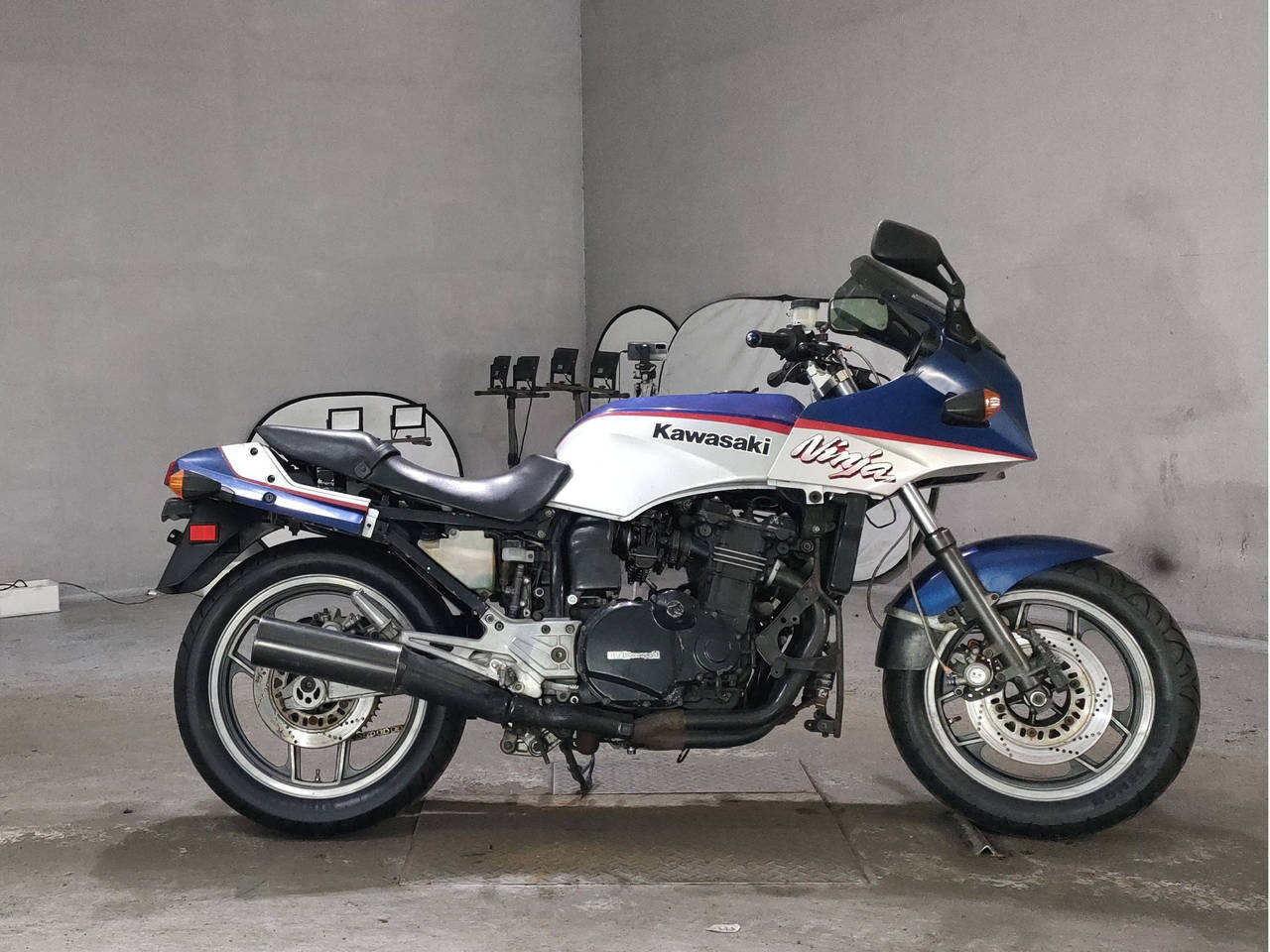 Kawasaki GPZ900R