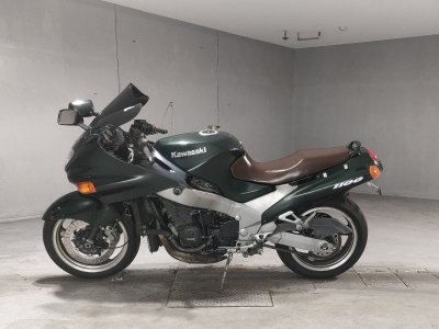 Kawasaki ZZ-R1100 — фото 2