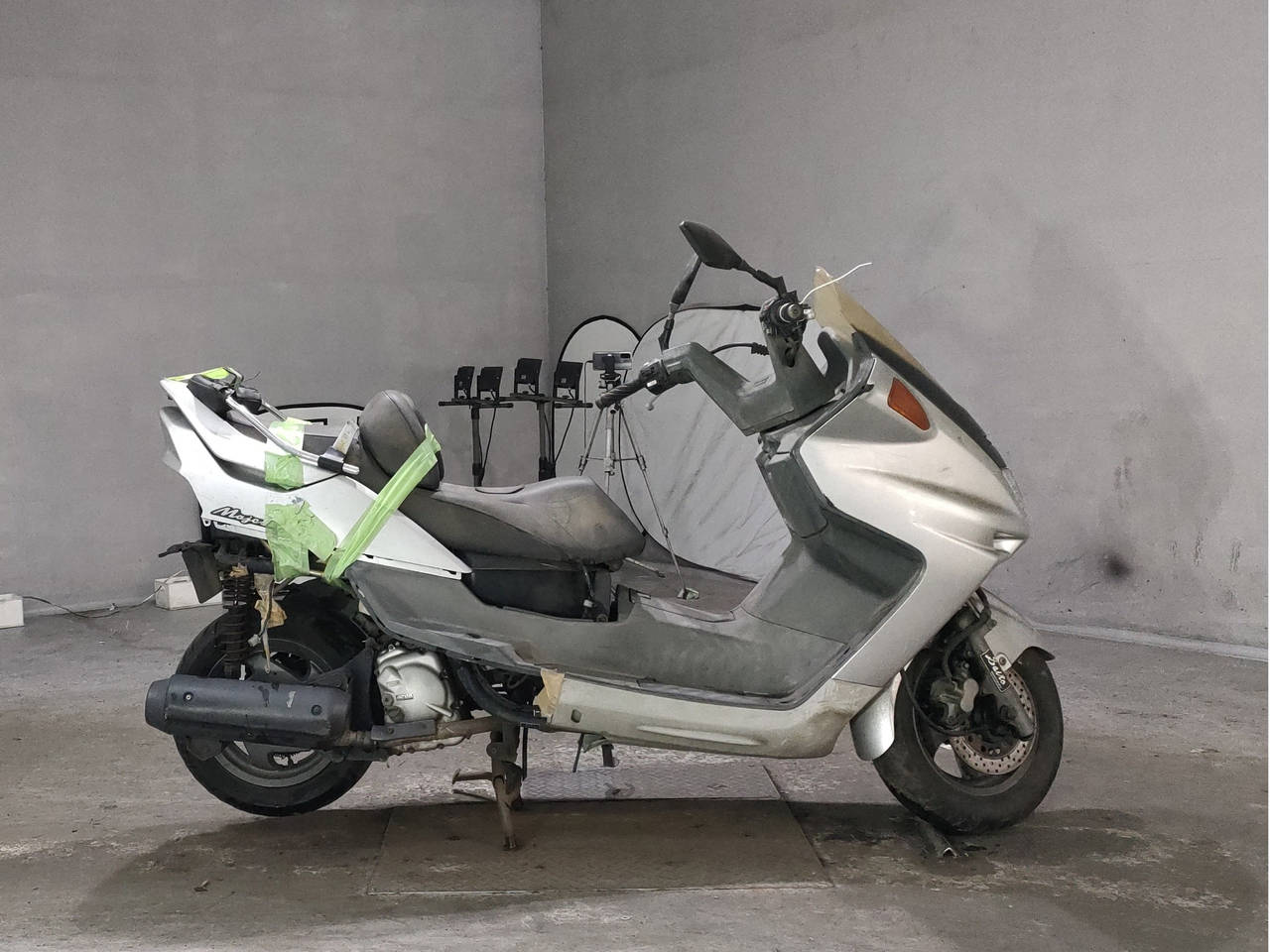 Yamaha MAJESTY250, photograph 1