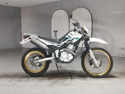 Yamaha SEROW XT250