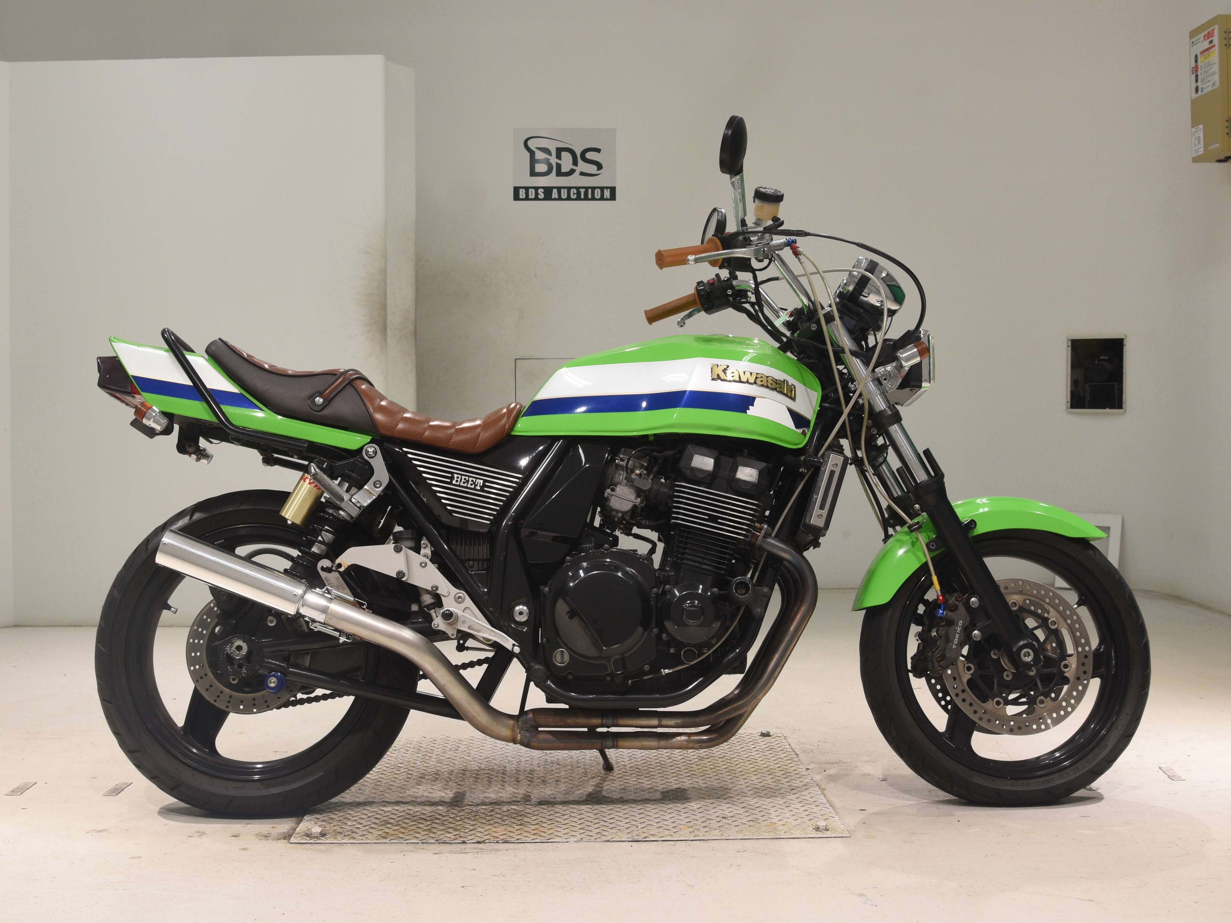 Kawasaki ZRX400