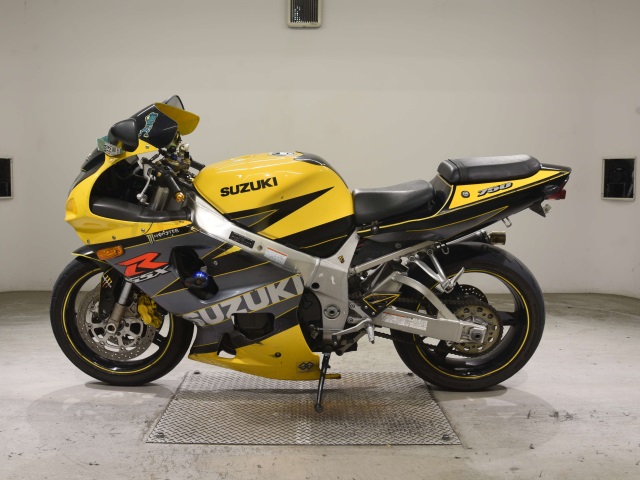 Suzuki GSX-R750 — фото 2