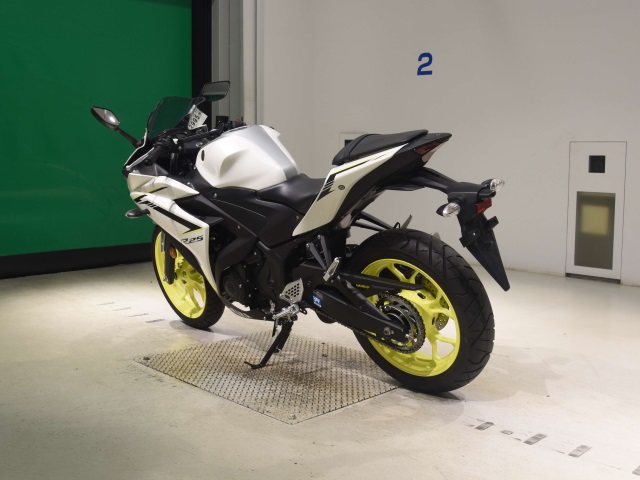 Yamaha YZF-R25 — фото 6