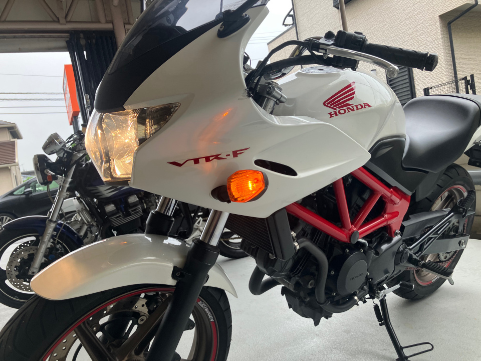 Honda VTR250F — фото 5