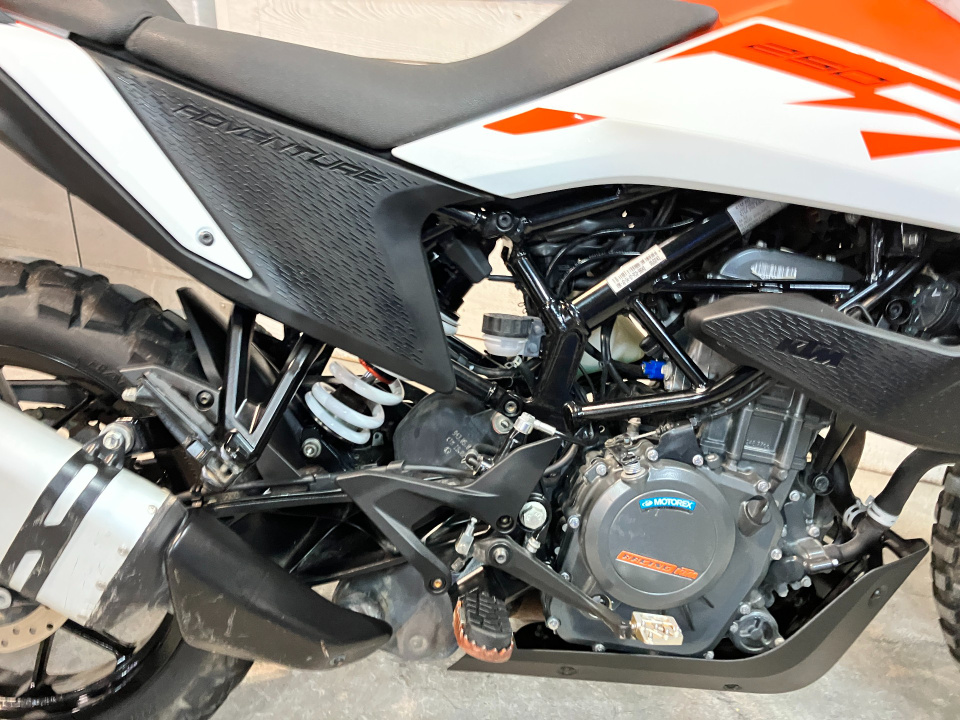 KTM 250ADVENTURE — фото 13