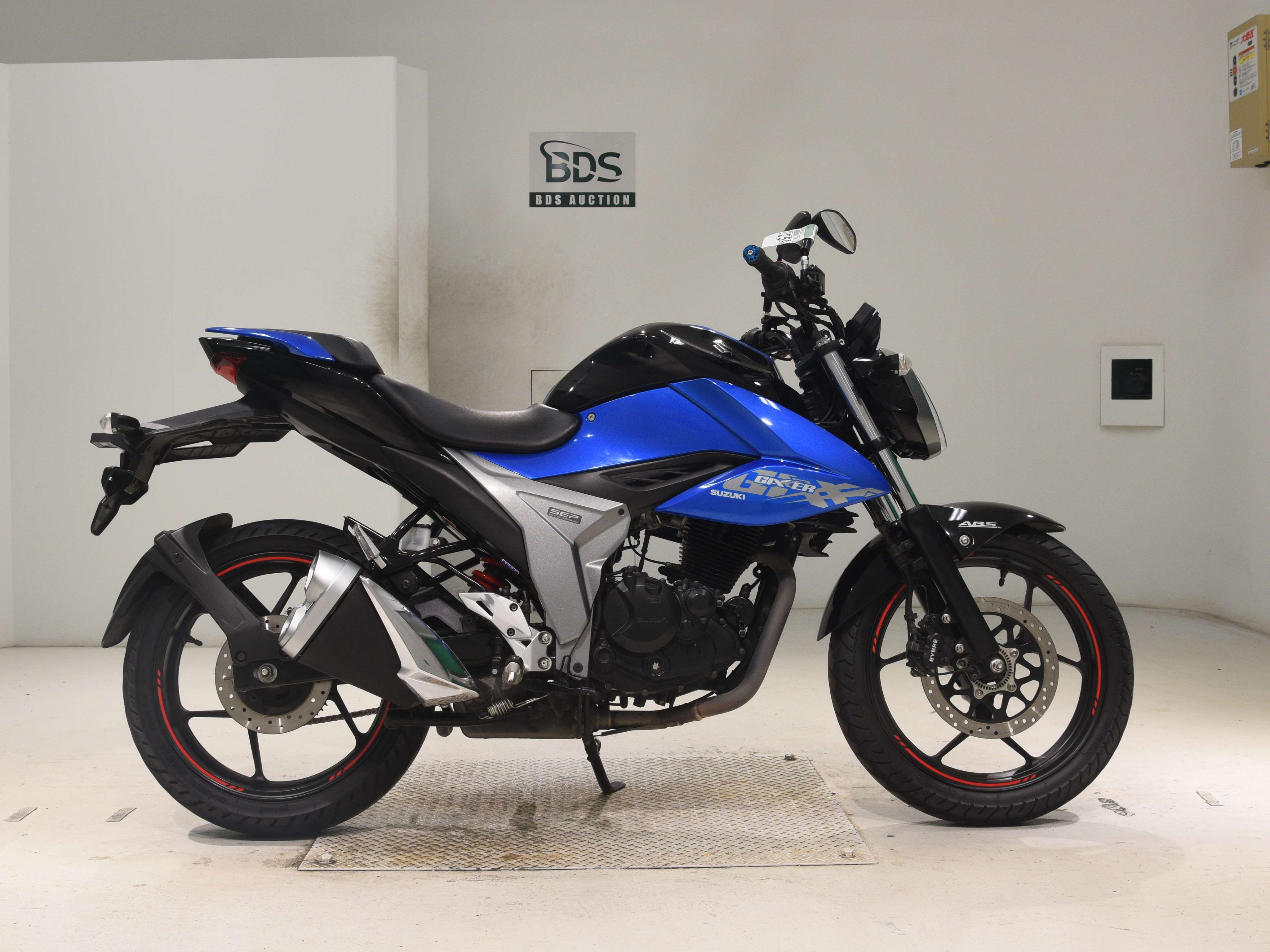 Suzuki GIXXER 150