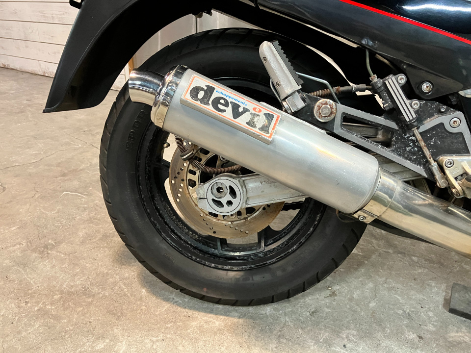Kawasaki GPZ1000RX — фото 11