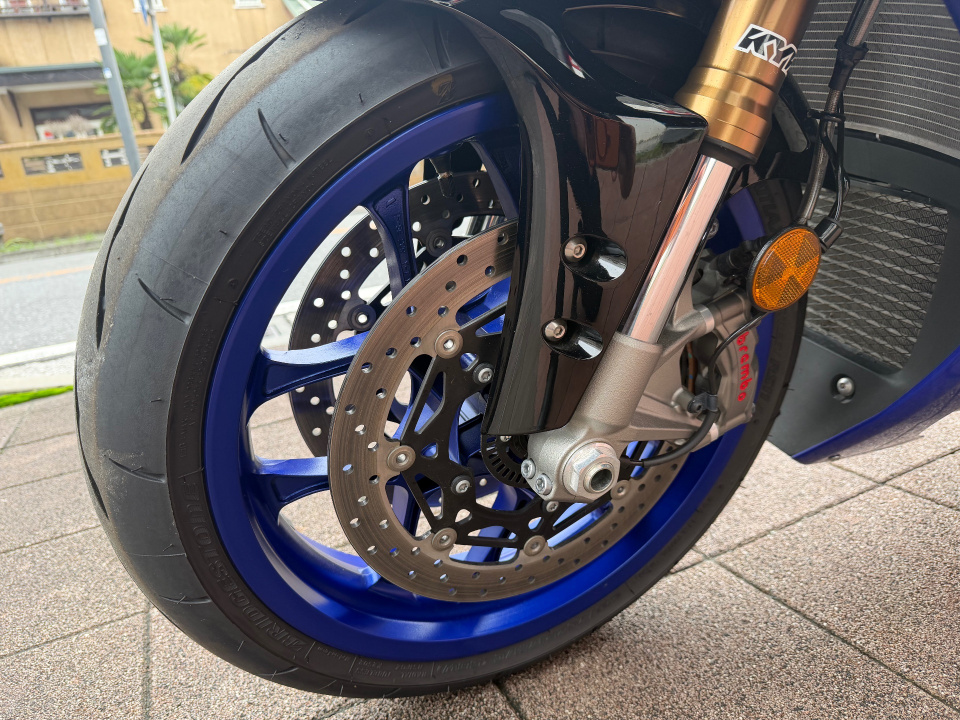 Yamaha YZF-R1 — фото 9