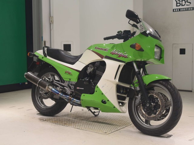 Kawasaki GPZ900R — фото 3