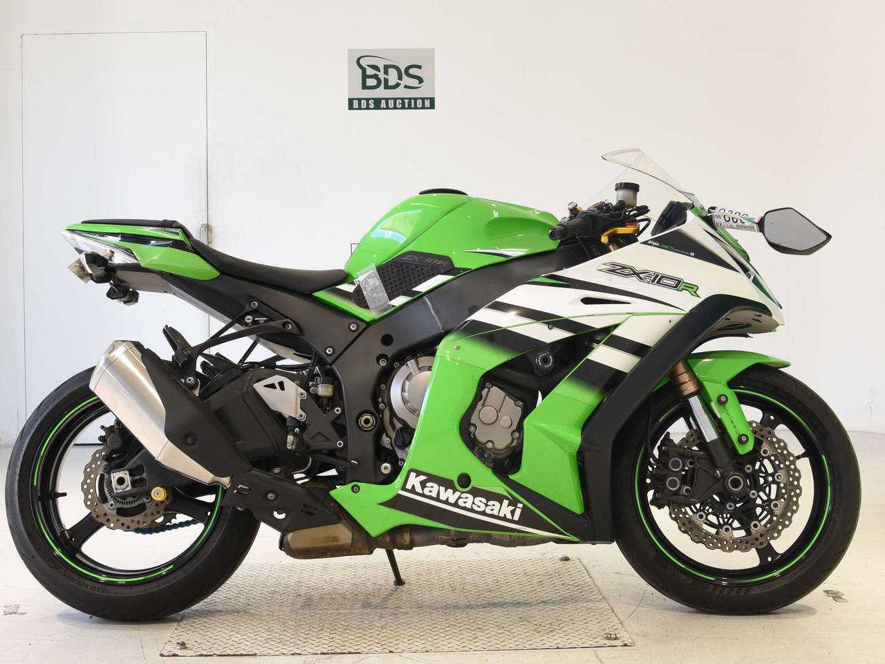 0390] Kawasaki NINJA ZX-10R - JKAZXT00JKA006412