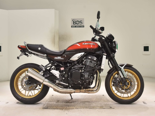 Kawasaki Z900RS