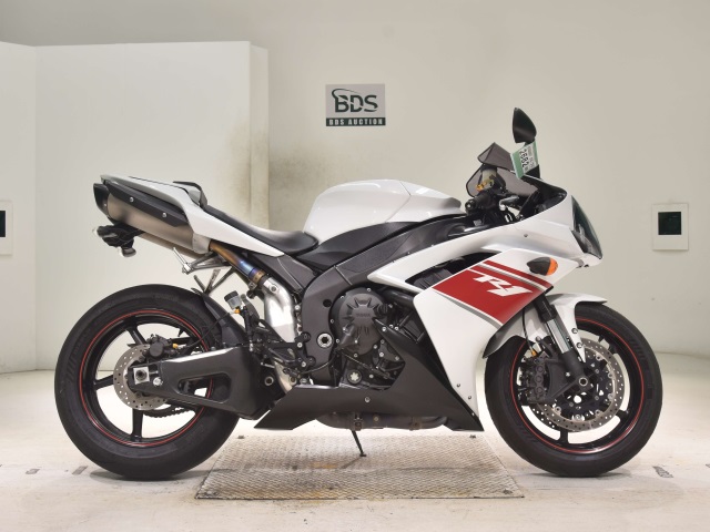 Yamaha YZF-R1