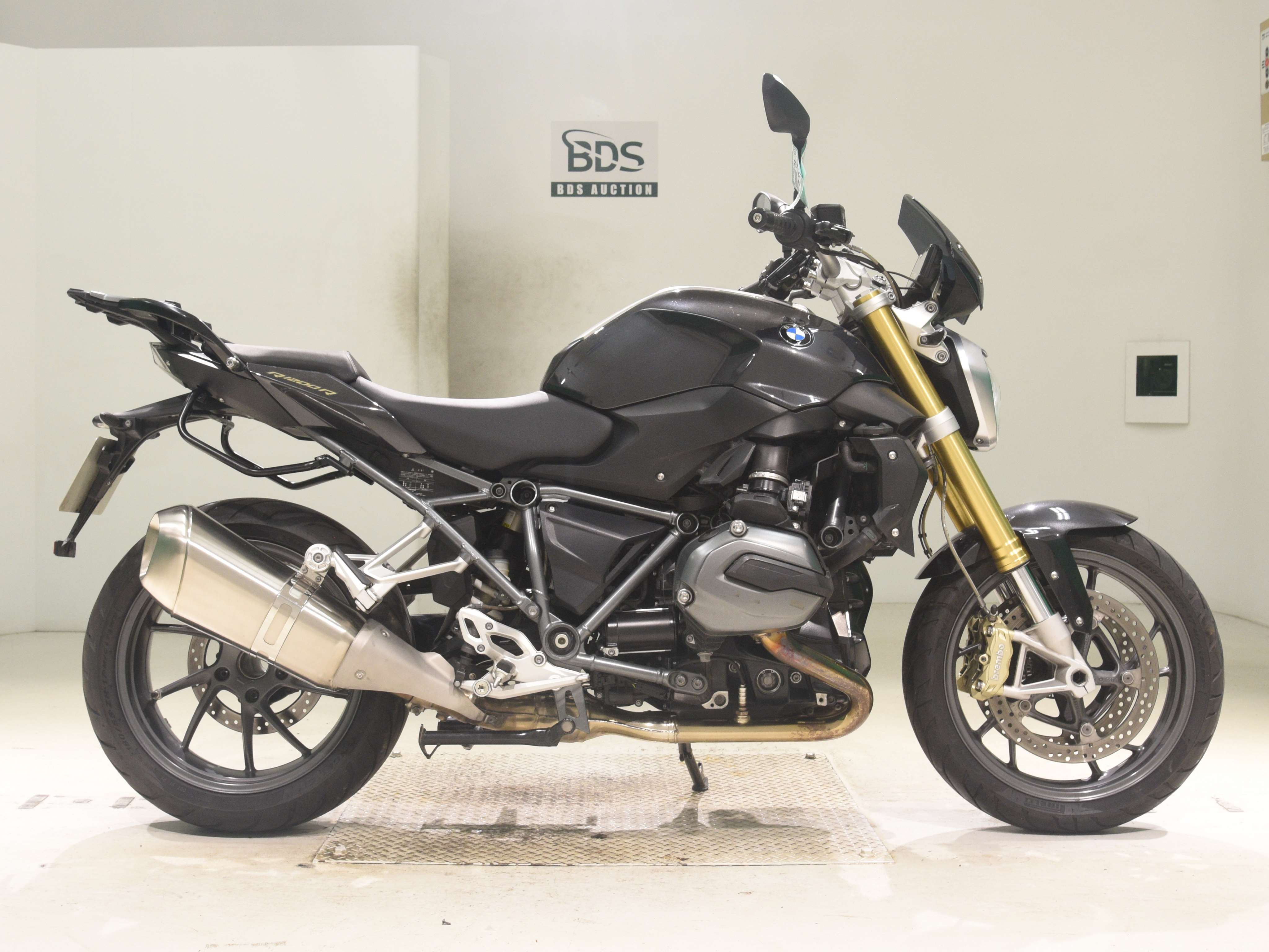 BMW R1200R
