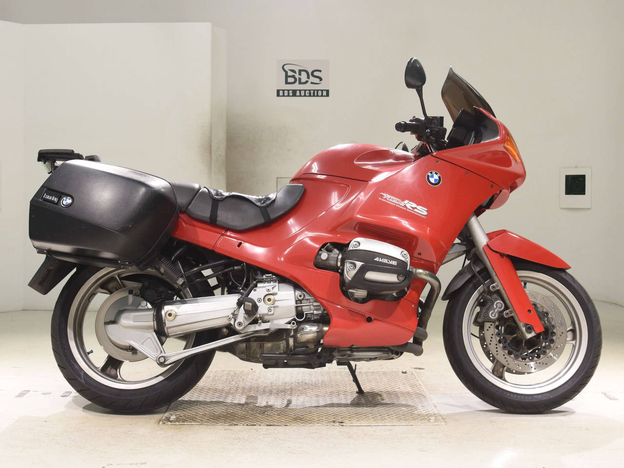 BMW R1100RS, right