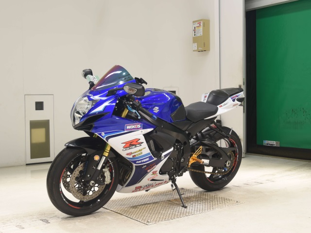 Suzuki GSX-R750 — фото 4
