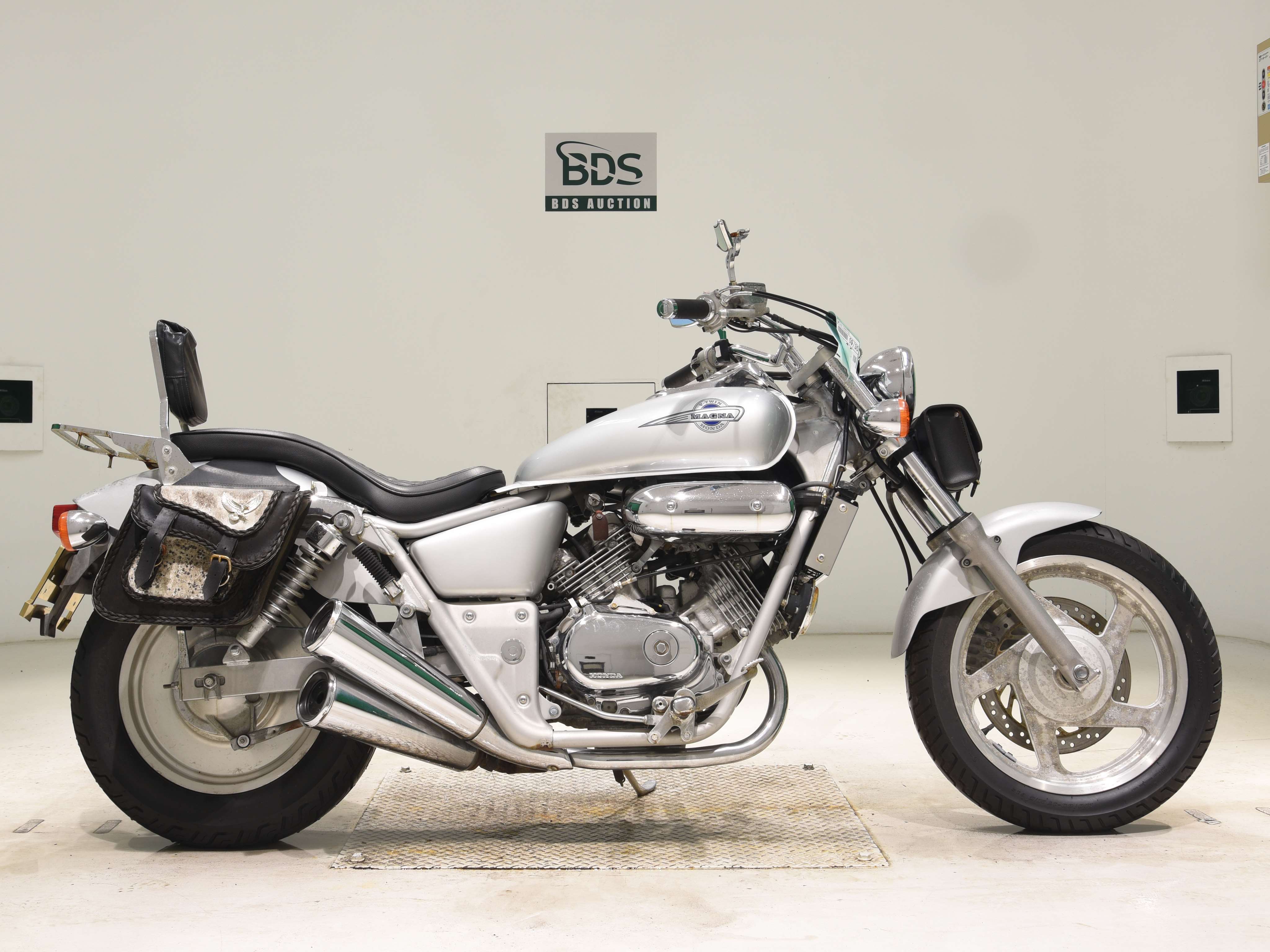 Honda MAGNA250