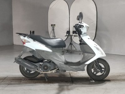Suzuki V125S