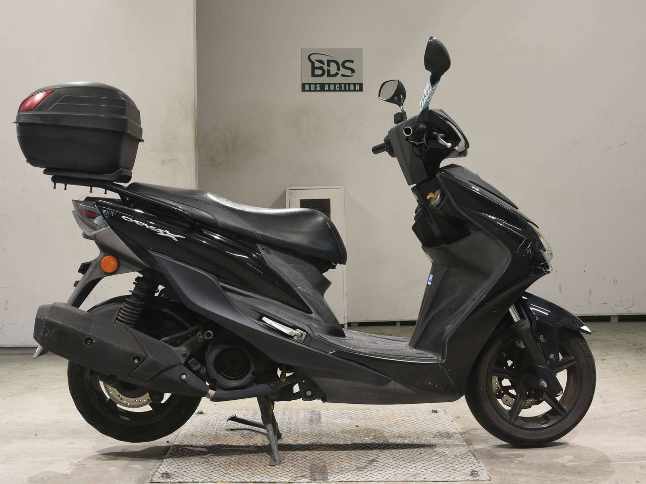 Yamaha CYGNUS125XSR, right