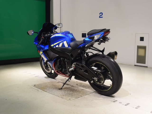 Suzuki GSX-R600 — фото 6
