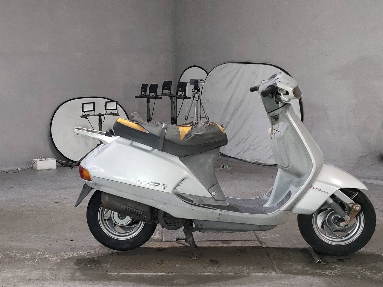 Honda LEAD90