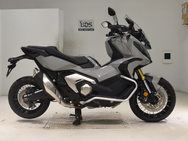 Honda X-ADV750-2
