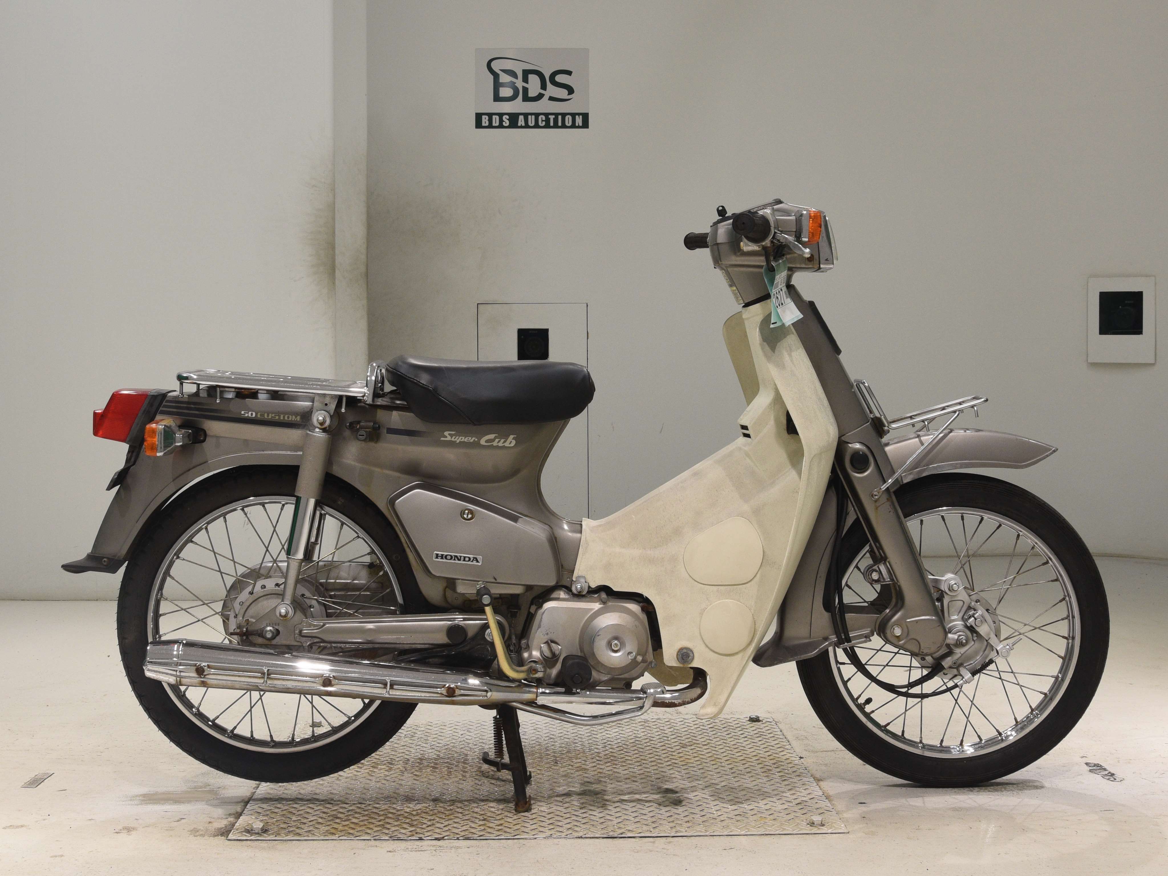 Honda C50-E