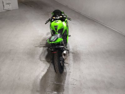 Kawasaki NINJA ZX-4RR — фото 6