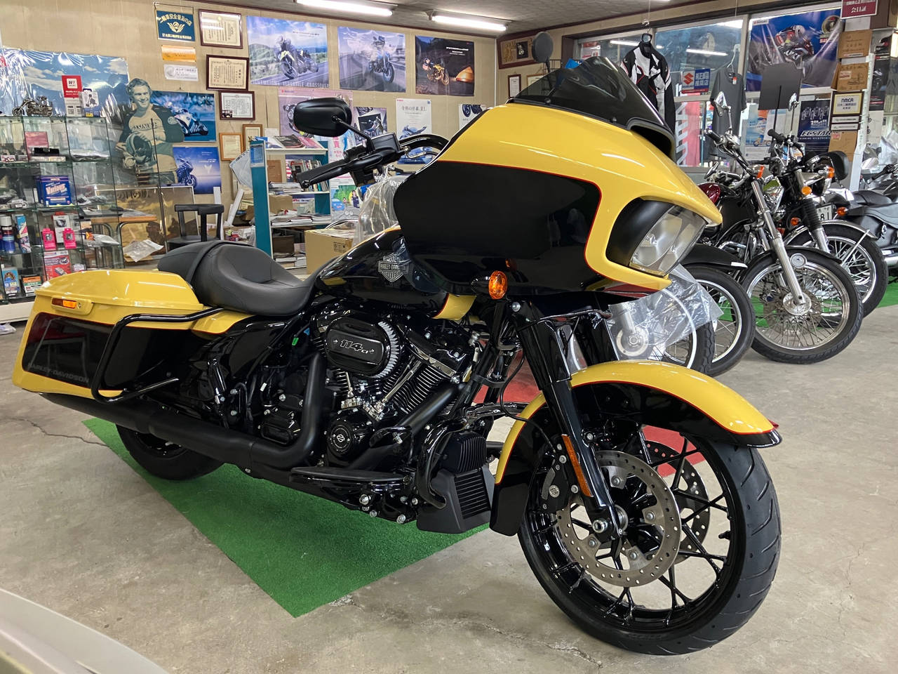 HD ROAD GLIDE FLTRXS