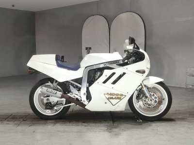 Suzuki GSX-R750