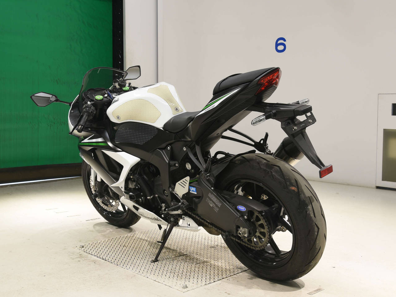 0607] Kawasaki ZX-6RA - JKBZX636EFA016923
