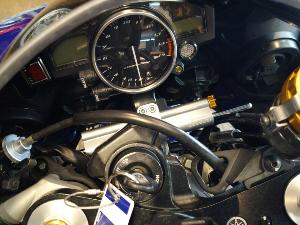 Yamaha YZF-R1 — фото 20