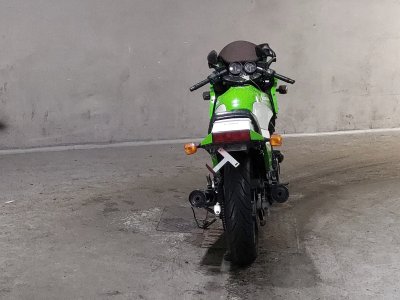 Kawasaki GPZ900R — фото 4