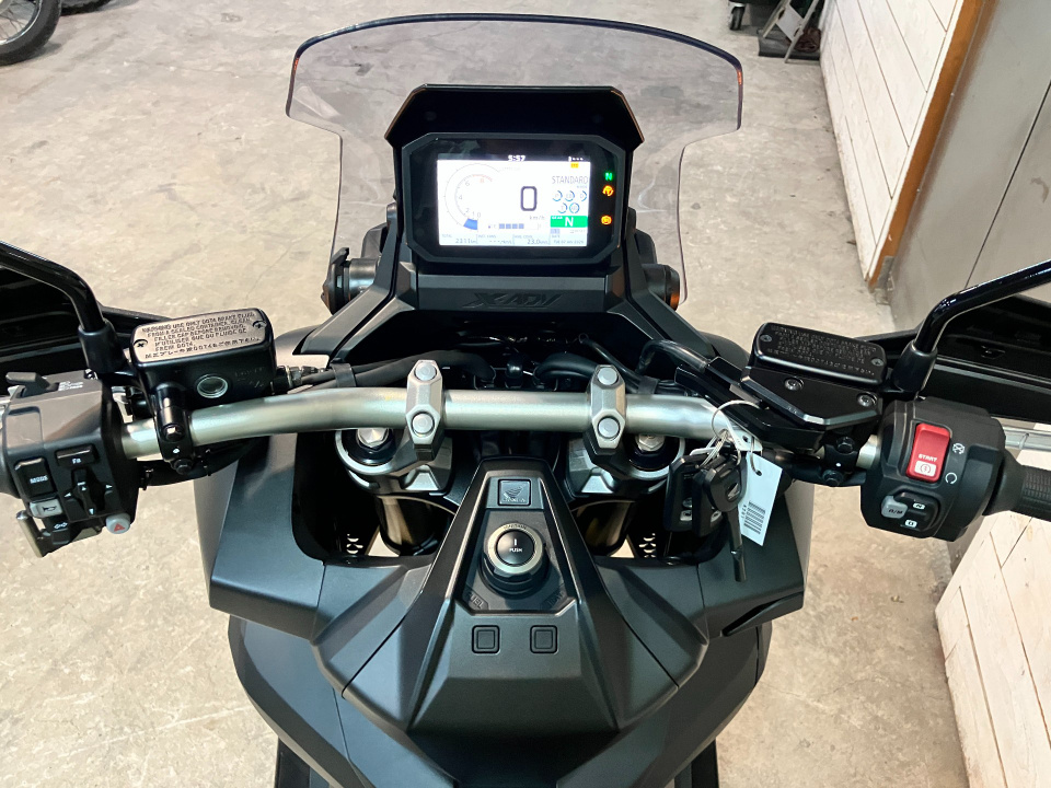 Honda X-ADV750 — фото 30
