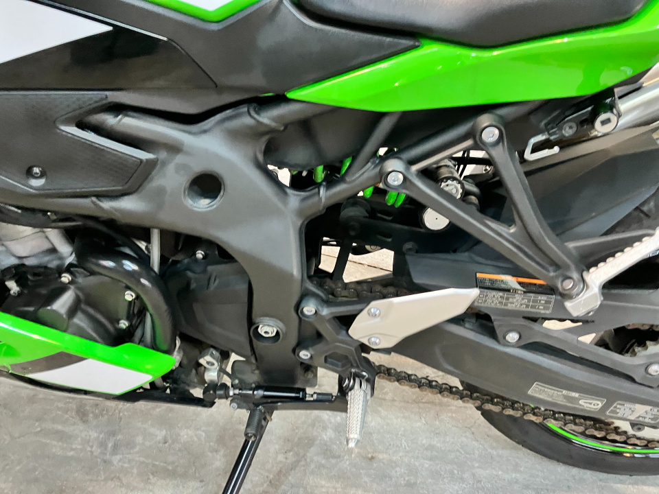 Kawasaki NINJA ZX-4RR — фото 27