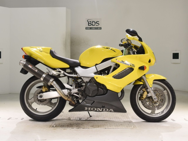 5161] Honda VTR1000F - JH2SC36A3YM300029
