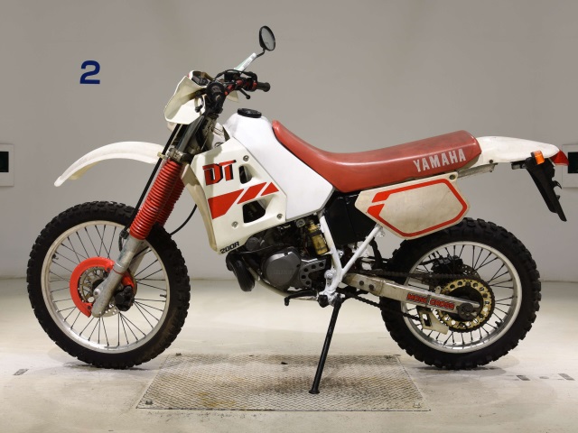 Yamaha DT200R — фото 2
