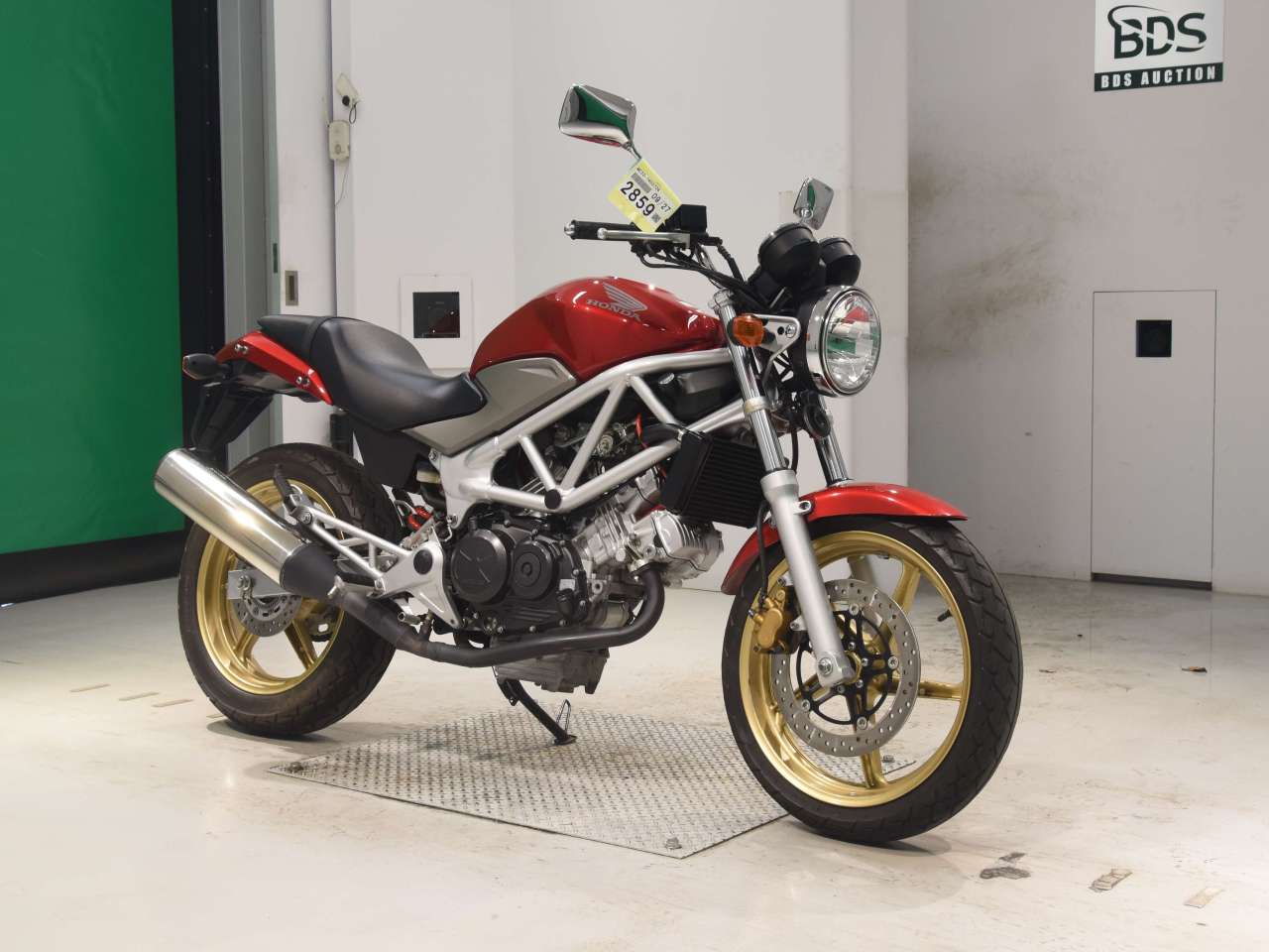 2859] Honda VTR250 - MC33-1403706