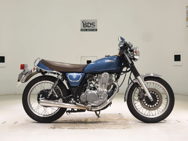 Yamaha SR400