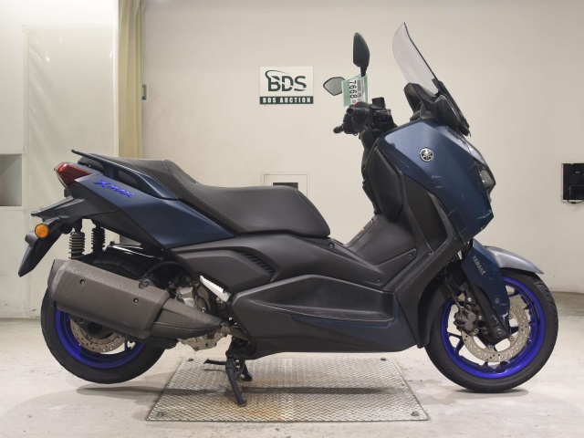 Yamaha X-MAX250-2