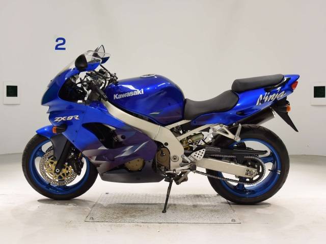 2545] Kawasaki NINJA ZX-9R - ZX900C-028401