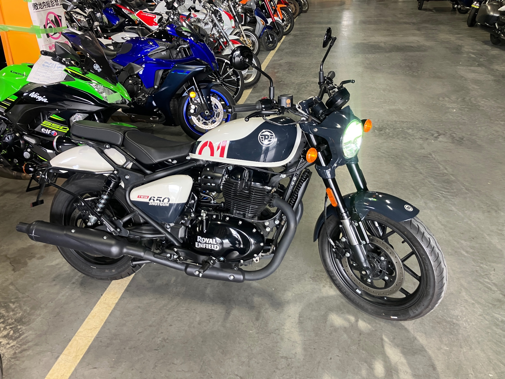Royal Enfield Rｴﾝﾌｨｰﾙﾄｼｮｯﾄｶﾞﾝ650