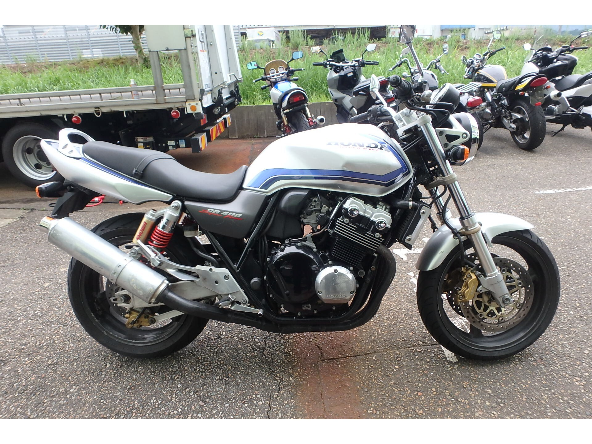 Honda CB400SFV