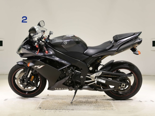 Yamaha YZF-R1 — фото 2