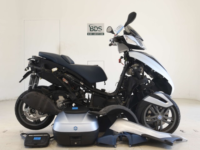 Piaggio MP3 300