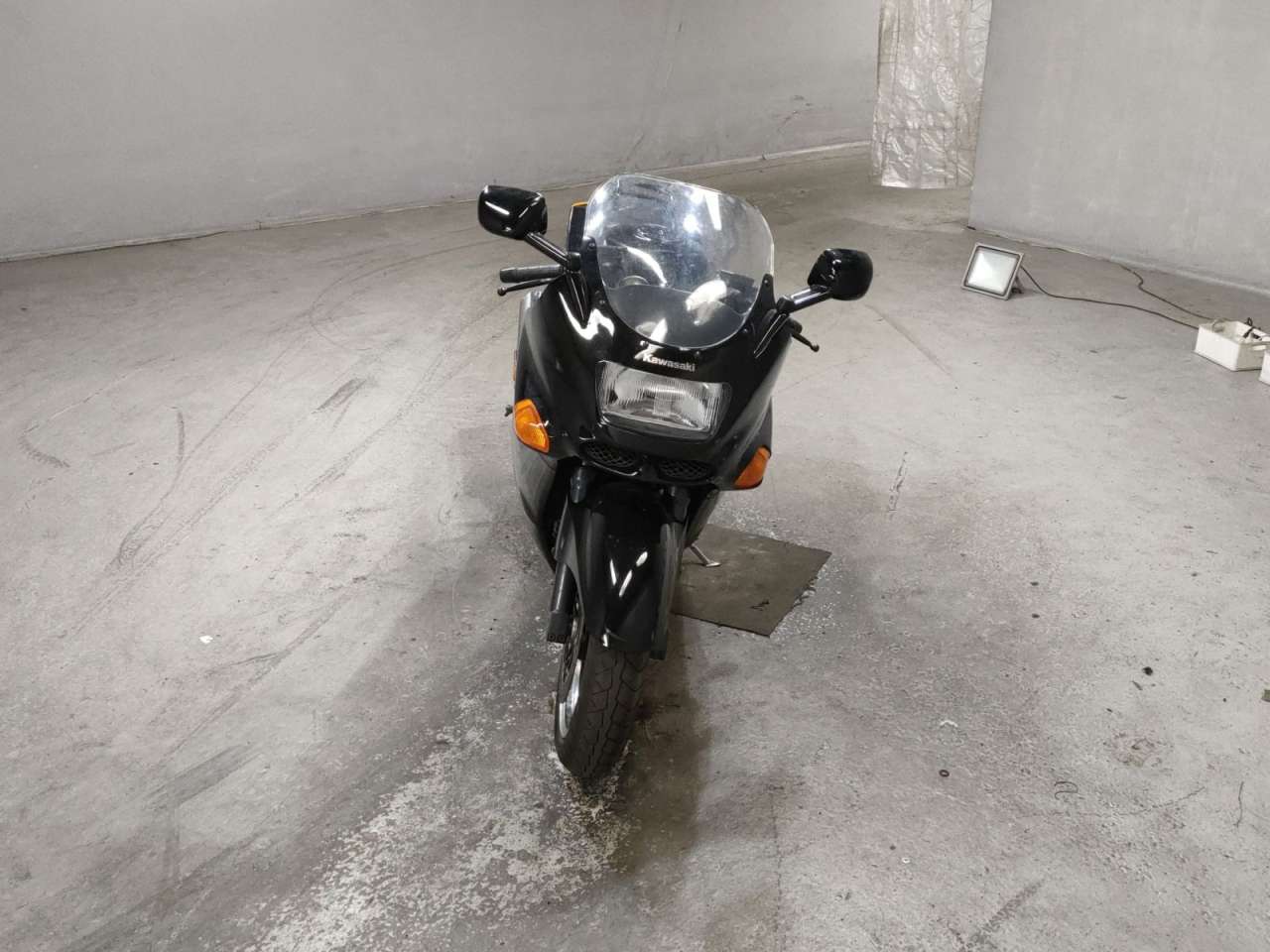 7177] Kawasaki ZX-11 - JKAZXBD17WA053793