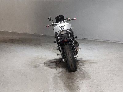 Suzuki GSR750 — фото 4