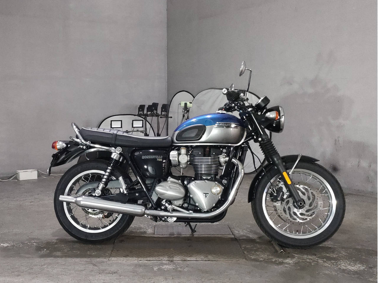 Triumph T120 BONNEVILLE, zdjęcie 1