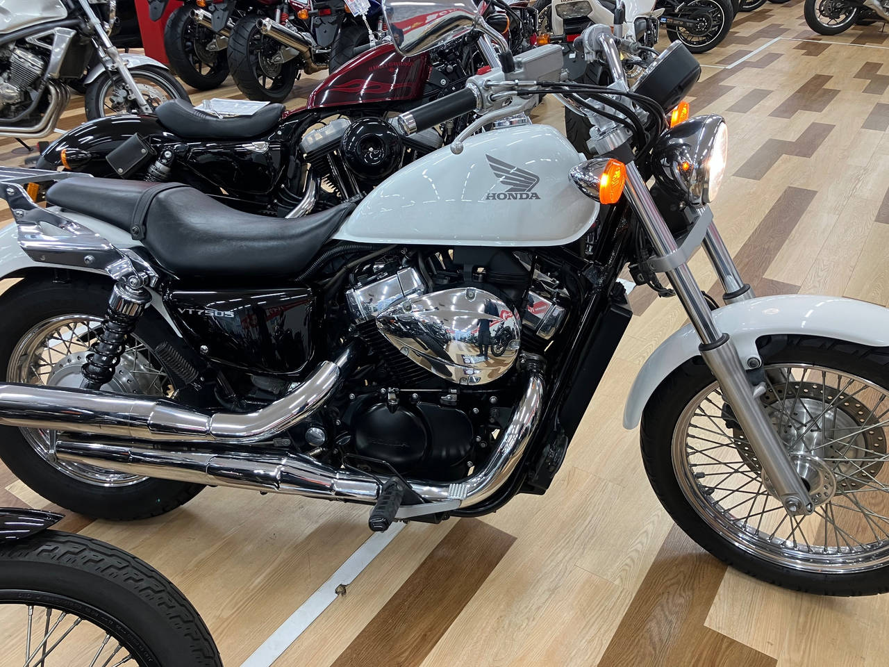 Honda SHADOW750 RS