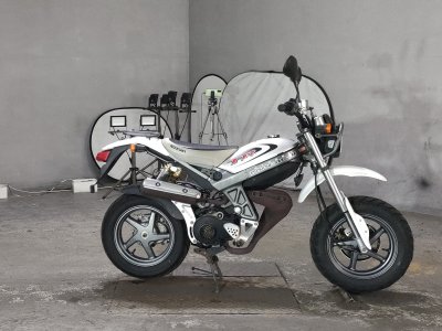 Yamaha SR 400