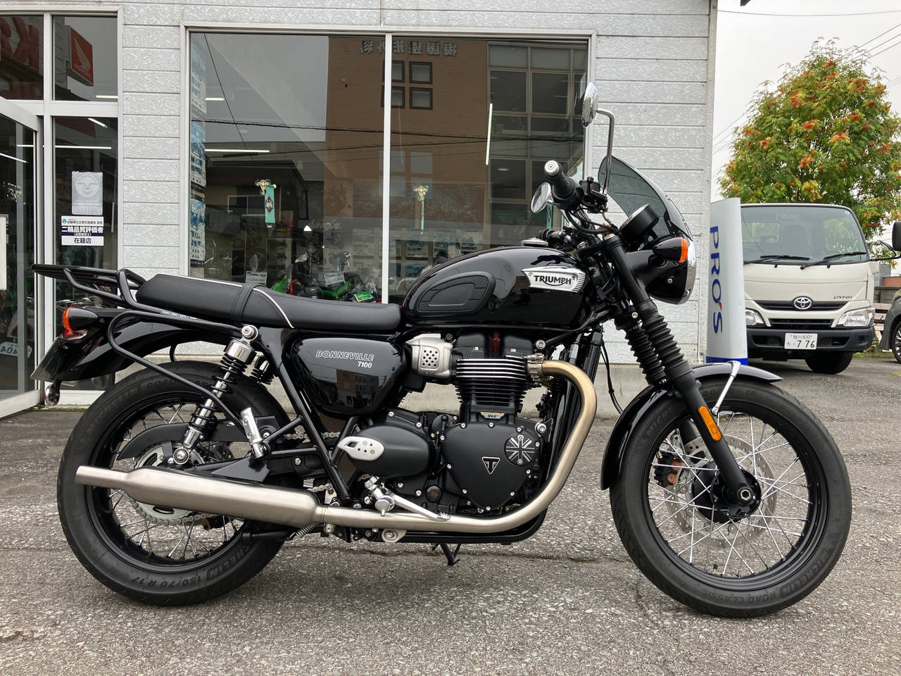 Triumph BONNEVILLE T100, zdjęcie 1
